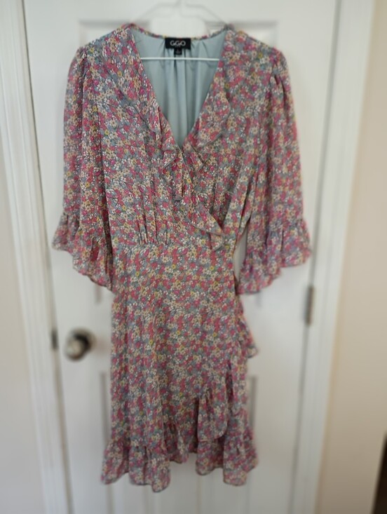 Dresses & Skirts - Floral Ruffle Wrap Dress in Mauve Pink